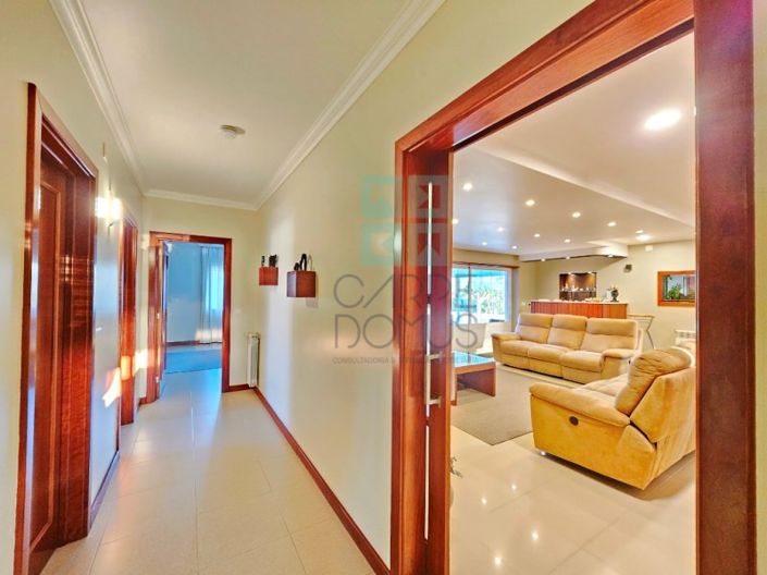 Image No.34-4 Bed House for sale