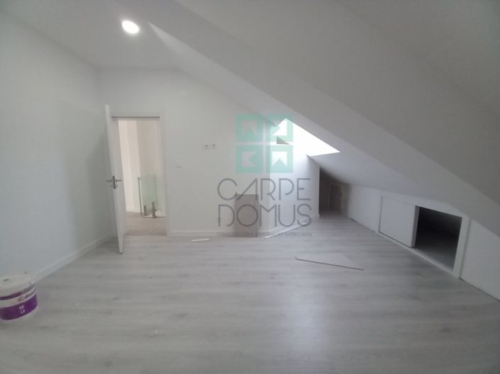 Image No.30-3 Bed Apartment for sale