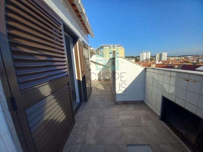 Image No.38-3 Bed Apartment for sale