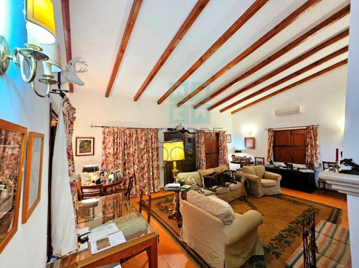 Image No.48-5 Bed Farmhouse for sale