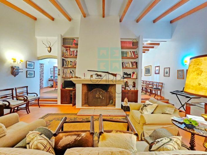Image No.45-5 Bed Farmhouse for sale