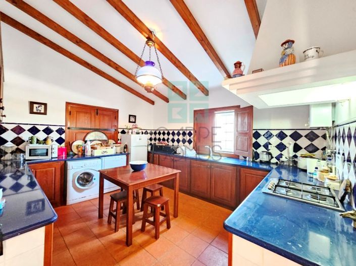 Image No.51-5 Bed Farmhouse for sale