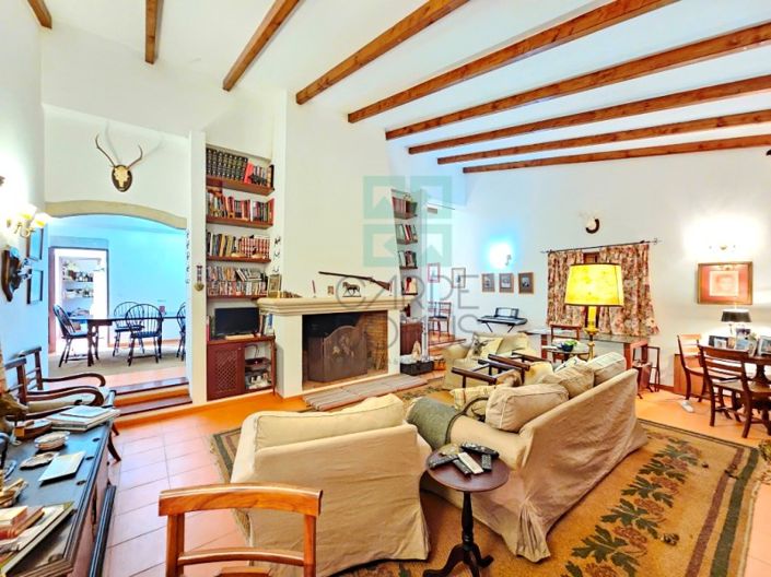 Image No.7-5 Bed Farmhouse for sale