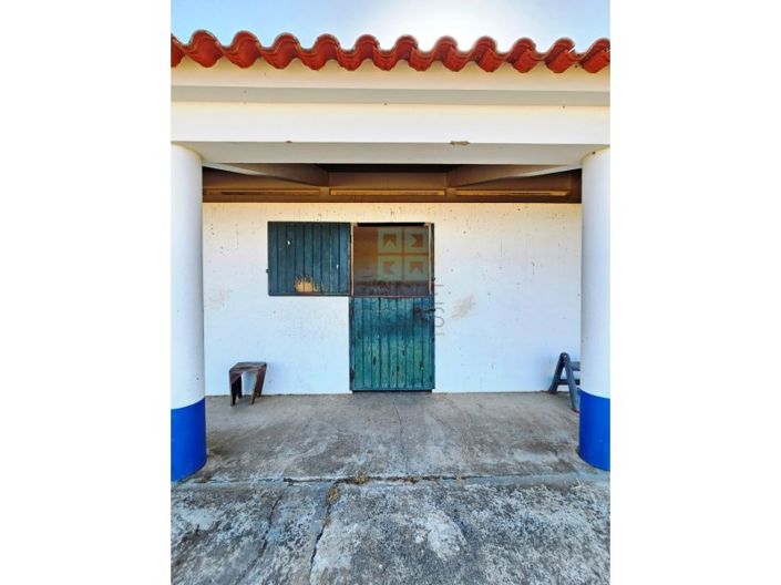 Image No.25-5 Bed House for sale