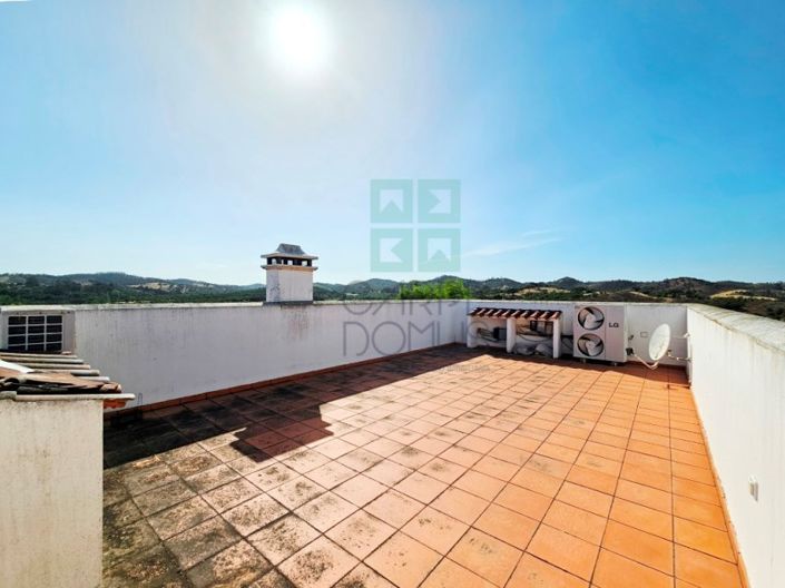 Image No.36-5 Bed House for sale