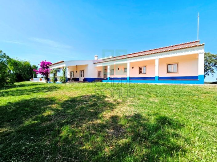 Image No.28-5 Bed Farmhouse for sale