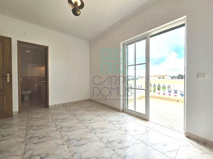 Image No.28-4 Bed House for sale