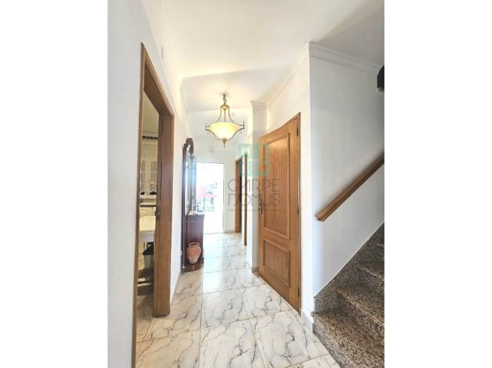 Image No.6-4 Bed House for sale