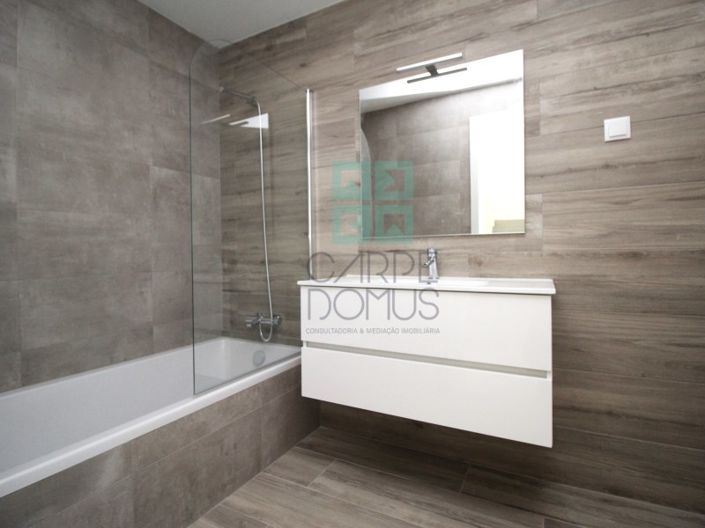 Image No.18-3 Bed House for sale