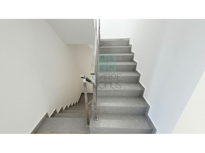 Image No.22-3 Bed House for sale