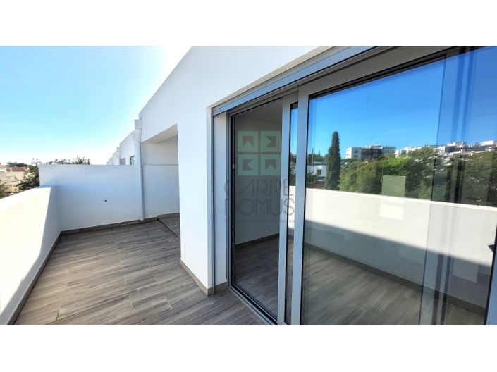 Image No.25-3 Bed House for sale