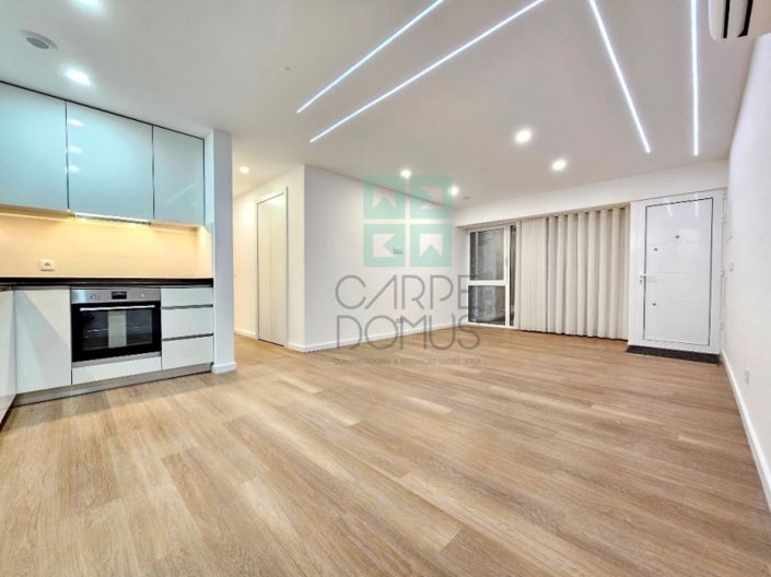 Image No.10-1 Bed Apartment for sale