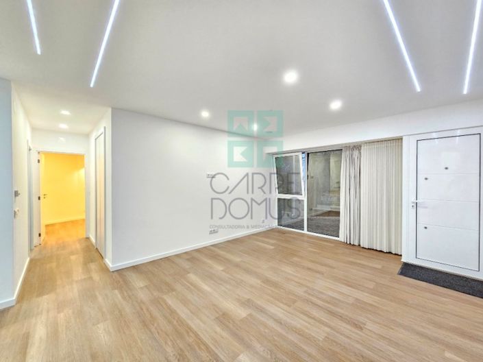 Image No.21-1 Bed Apartment for sale