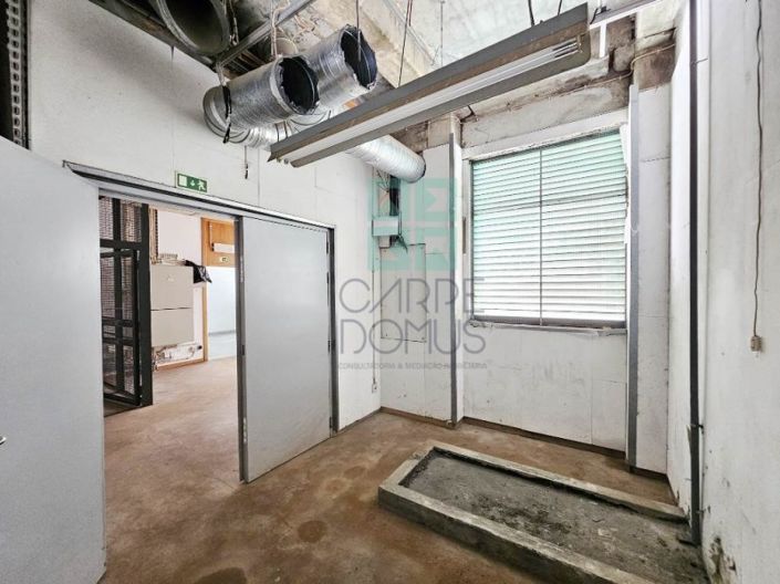 Image No.27-Commercial for sale