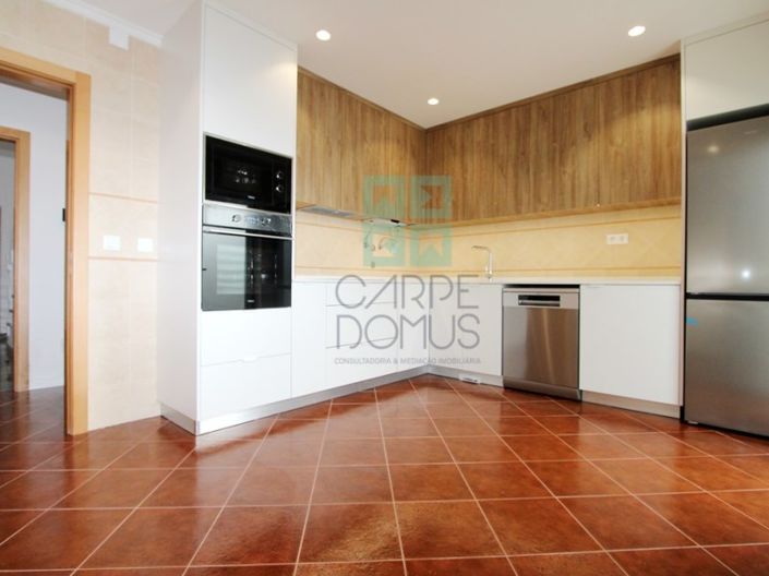 Image No.12-5 Bed House for sale