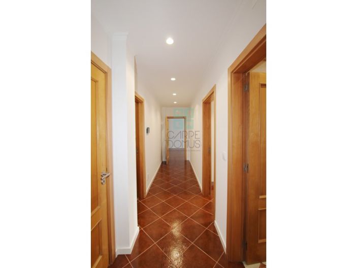 Image No.17-5 Bed House for sale