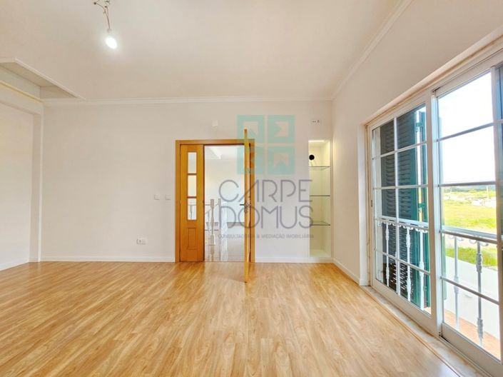 Image No.26-5 Bed House for sale