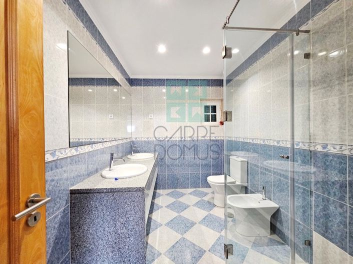 Image No.27-5 Bed House for sale