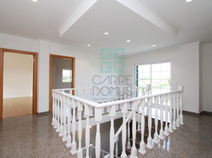 Image No.40-5 Bed House for sale