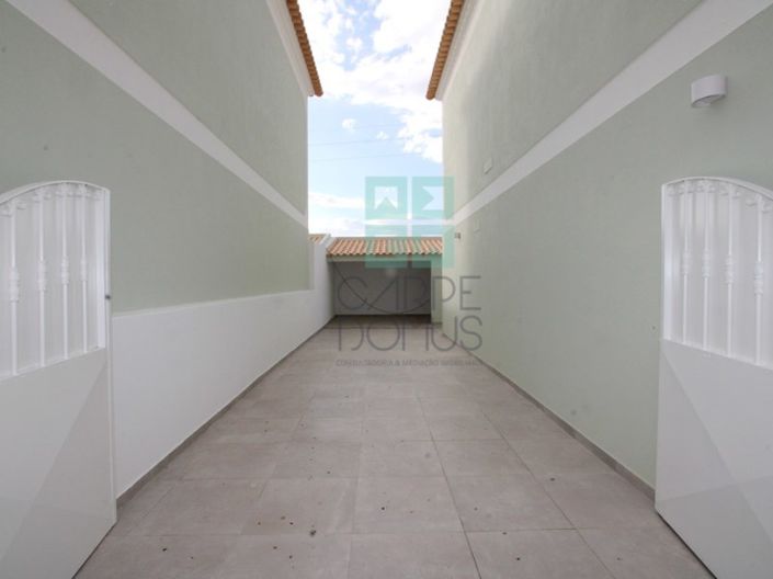Image No.44-5 Bed House for sale