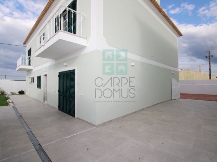 Image No.45-5 Bed House for sale
