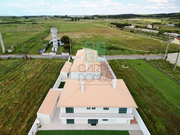 Image No.51-5 Bed House for sale