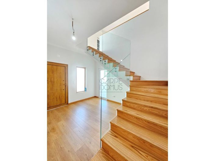 Image No.29-5 Bed House for sale