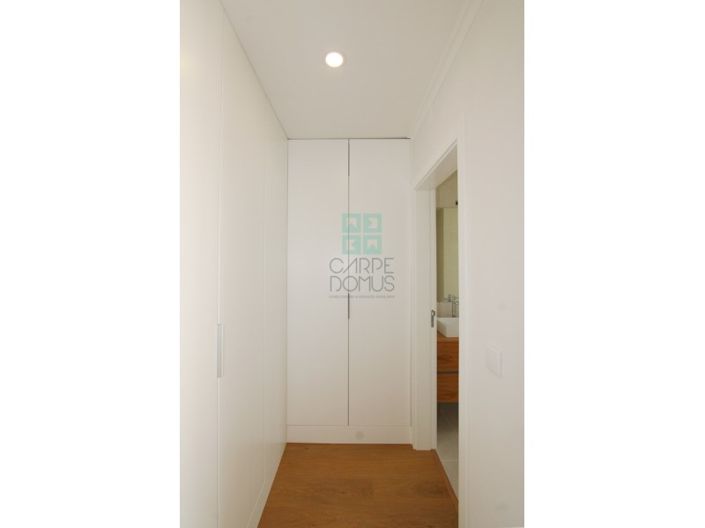 Image No.33-5 Bed House for sale