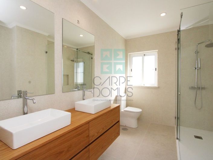 Image No.34-5 Bed House for sale
