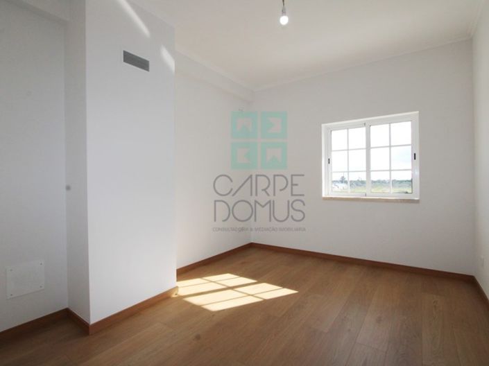 Image No.44-5 Bed House for sale