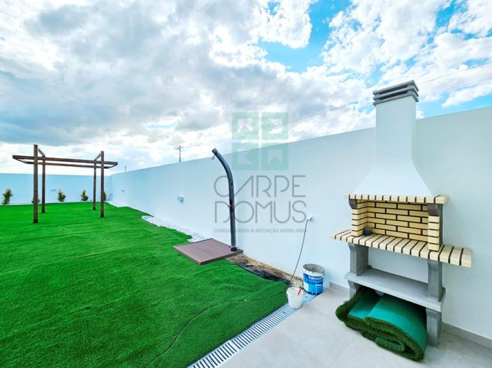 Image No.57-5 Bed House for sale