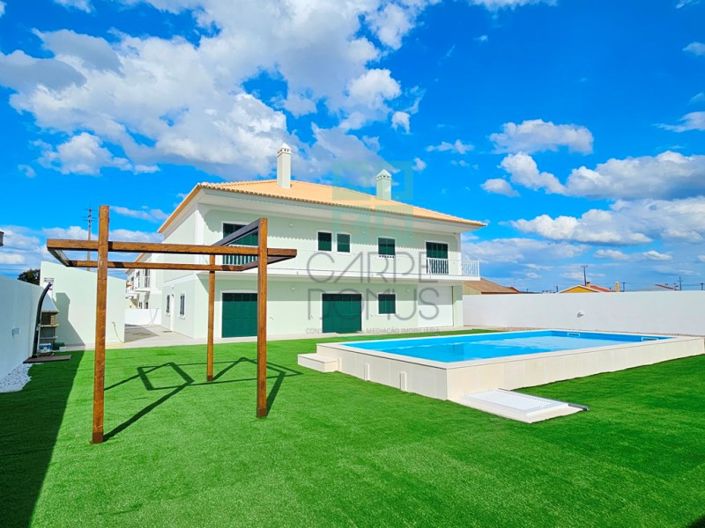 Image No.7-5 Bed House for sale