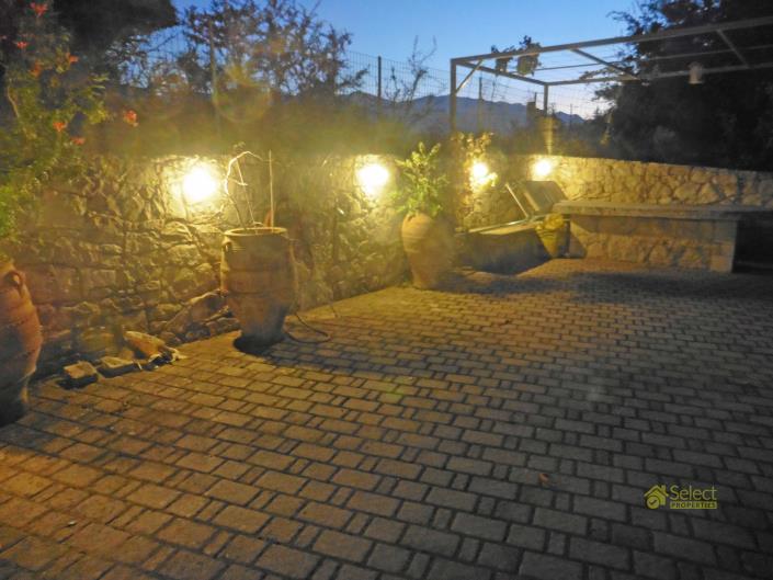 Image No.18-5 Bed Villa / Detached for sale