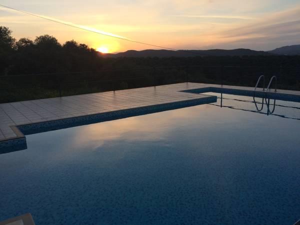 Image No.19-4 Bed Country Property for sale