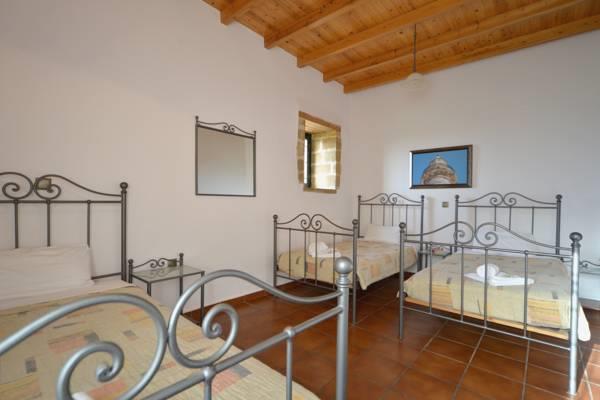 Image No.11-4 Bed Country Property for sale