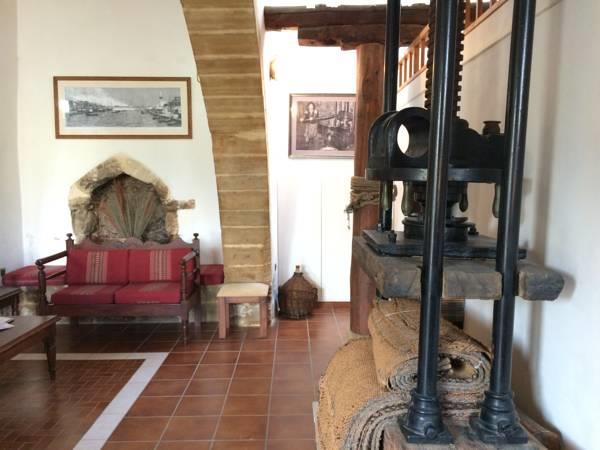 Image No.6-4 Bed Country Property for sale