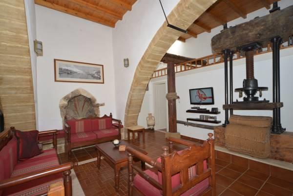 Image No.7-4 Bed Country Property for sale