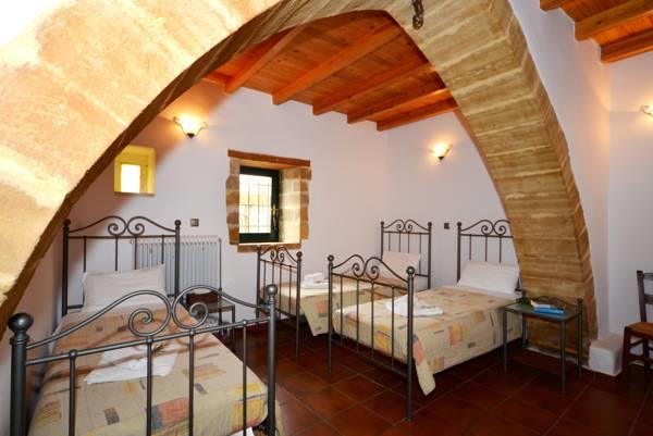 Image No.3-4 Bed Country Property for sale