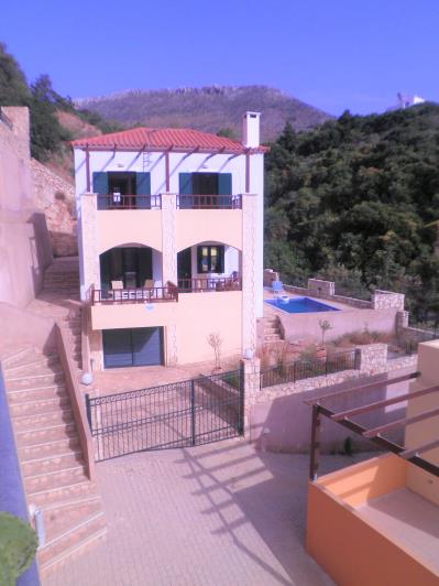 Image No.1-3 Bed Villa for sale