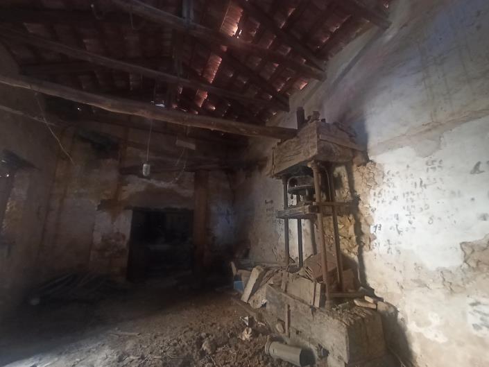 Image No.8-7 Bed Property for sale