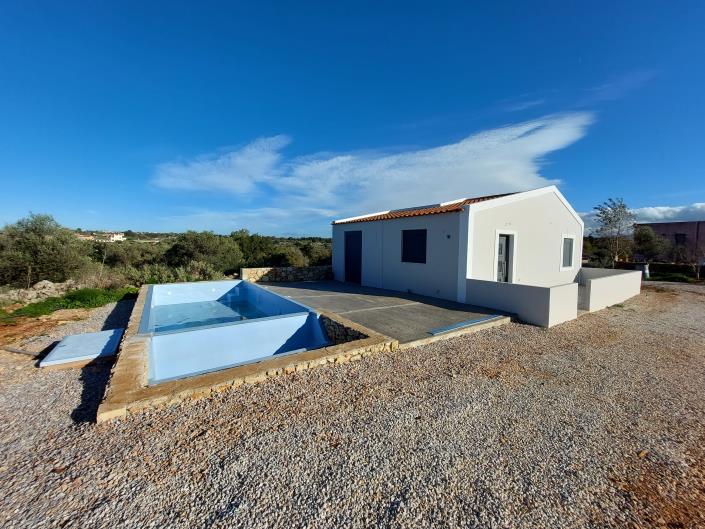 Image No.1-2 Bed House/Villa for sale