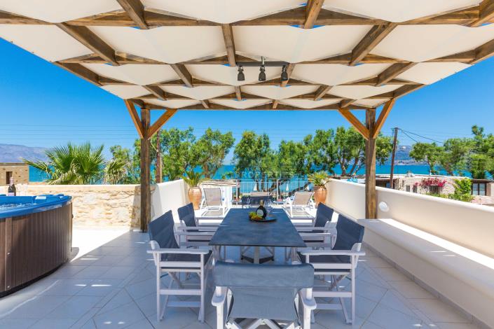 Image No.1-3 Bed Villa / Detached for sale