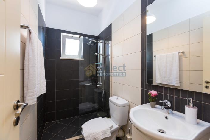 Image No.20-3 Bed Villa / Detached for sale