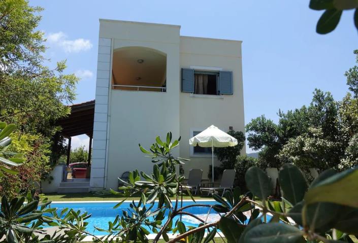 Image No.1-3 Bed Villa for sale