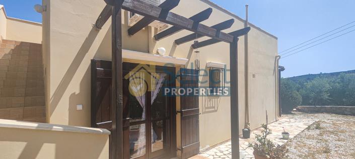 Image No.1-2 Bed House for sale