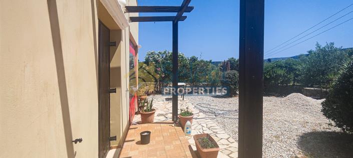 Image No.2-Maison de 2 chambres à vendre à Voukolies