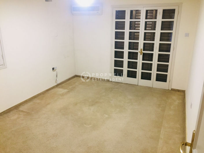 Image No.10-3 Bed House for sale