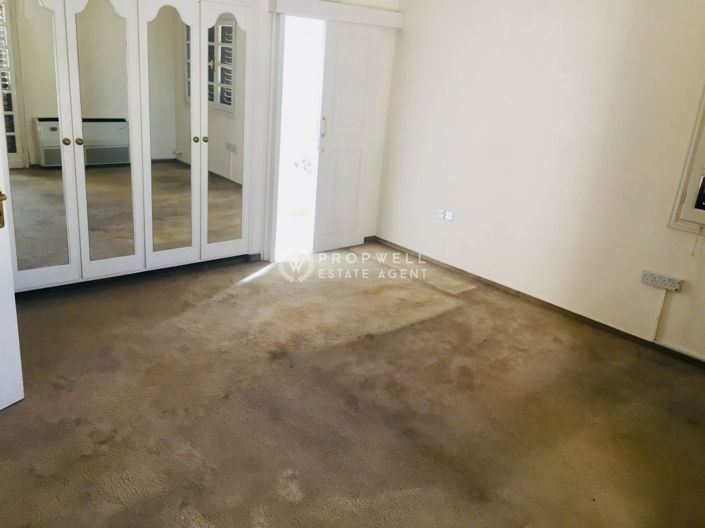 Image No.11-3 Bed House for sale