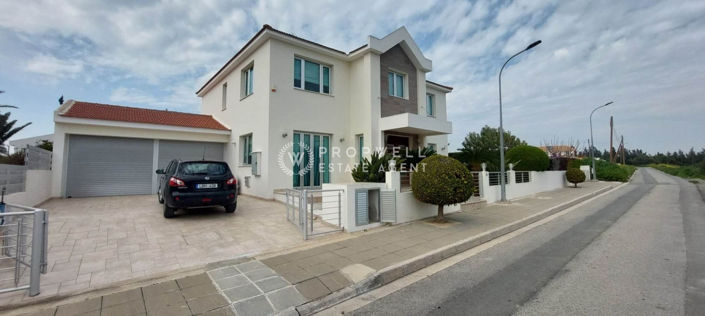 Image No.34-Maison de 4 chambres à vendre à Oroklini