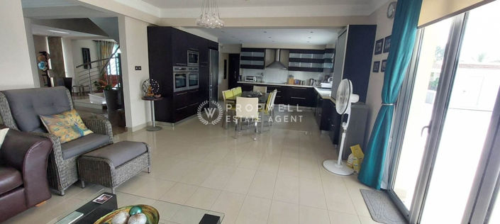 Image No.8-Maison de 4 chambres à vendre à Oroklini